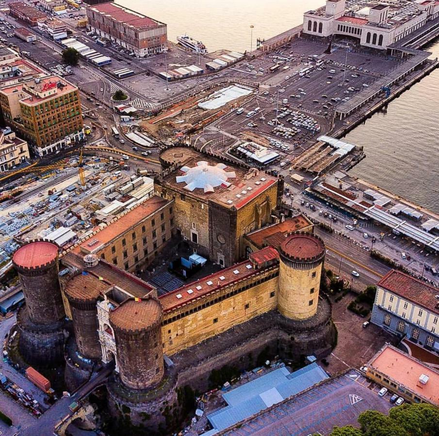 Napoli A Chiaia Apartment Екстериор снимка